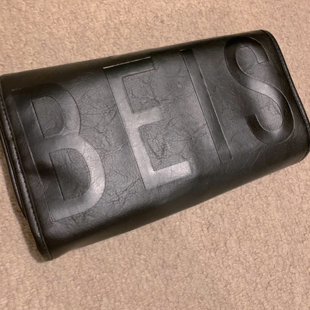 Beis Hanging Jewelry Case